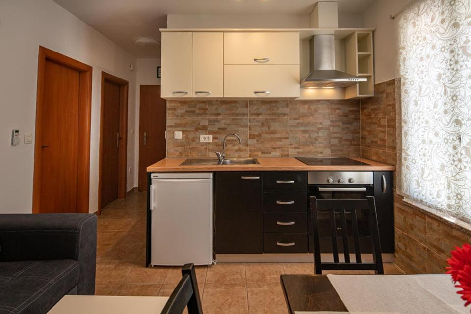 Apartment Nina Biograd Na Moru Exterior photo